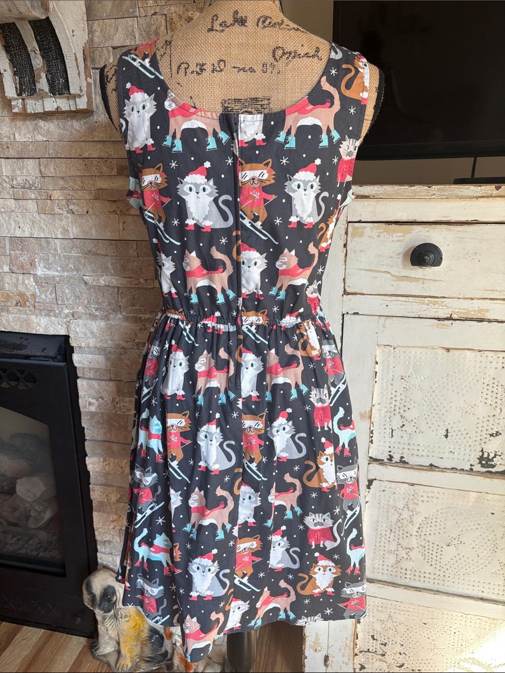 Retrolicious fit & flare party cats cotton dress cats skiing and snowboarding - Picture 10 of 16